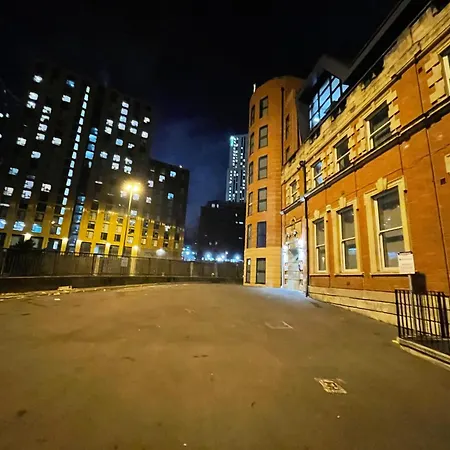 Old North St * 리즈