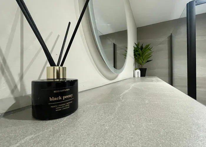 Old North St Apartment